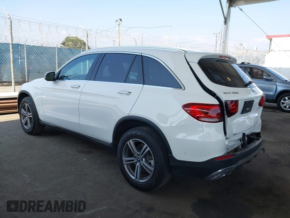 2022 Mercedes-Benz GLC 300 с VIN W1N0G8DB5NV390201, выставлен на аукционе IAAI как лот 42131813 с пробегом 32 377 миль миль и . История ставок и продаж доступна на DreamBid. Изображение 3.