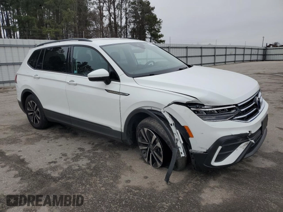 2022 Volkswagen Tiguan S with VIN 3VV0B7AX7NM026759, listed as a Copart auction lot 45546335 with 32,349 mi miles and Salvage Title. Bid and sale history available at carsss.com. Image 4.