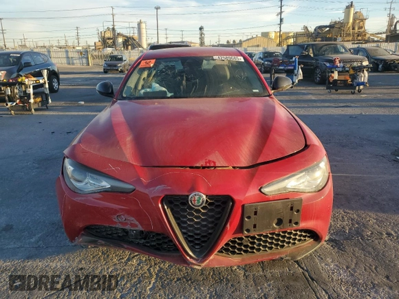 2021 Alfa Romeo Giulia with VIN ZARFAMAN9M7638923, listed as a Copart auction lot 42589685 with 16,446 mi miles and Clean title. Bid and sale history available at DreamBid. Image 5.