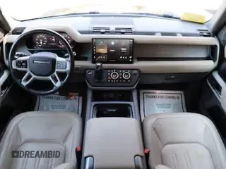 2022 Land Rover Defender S z VIN SALEJ7RX7N20764XX, wystawiony jako Copart lot #55269965 z przebiegiem 32 231 mil mil oraz Czysty tytuł • Clean title. Historia ofert i sprzedaży dostępna na DreamBid. Obrazek 9.
