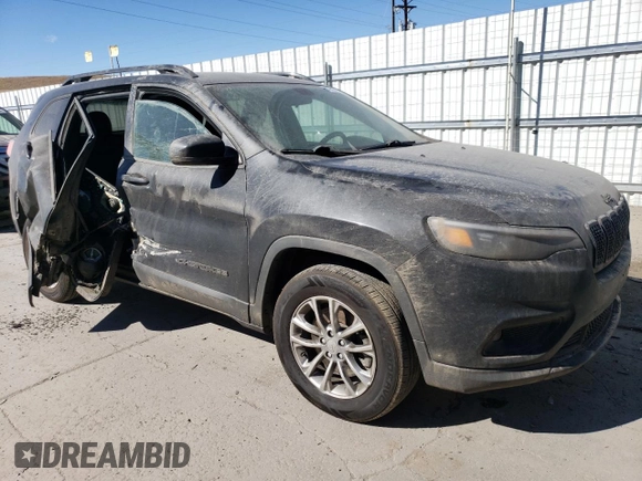 2019 Jeep Cherokee Altitude z VIN 1C4PJMLX8KD282895, wystawiony jako Copart lot #47054495 z przebiegiem 159 831 mil mil oraz Szkoda całkowita • Salvage title. Historia ofert i sprzedaży dostępna na DreamBid. Obrazek 4.