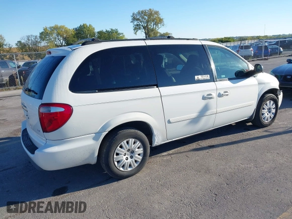 2005 Chrysler Town & Country LX z VIN 2C4GP44R65R509839, wystawiony jako IAAI lot #40433491 z przebiegiem 181 603 mil mil oraz . Historia ofert i sprzedaży dostępna na DreamBid. Obrazek 4.