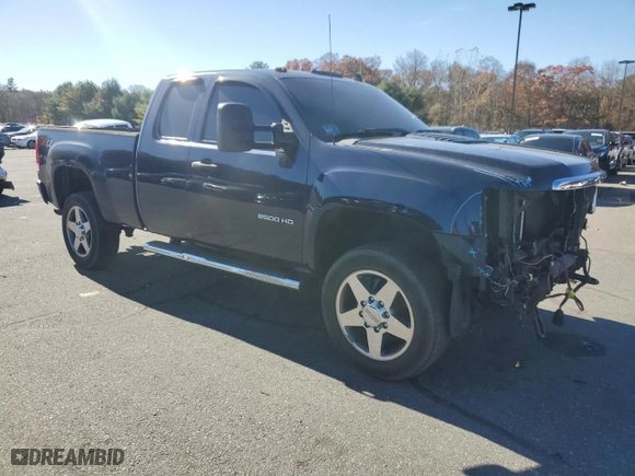 2011 GMC Sierra 2500HD SLE with VIN 1GT220CG7BZ216616, listed as a Copart auction lot 75283084 with 188,778 mi miles and Salvage Title. Bid and sale history available at carsss.com. Image 4.