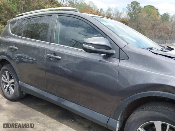 2016 Toyota RAV4 XLE with VIN 2T3WFREV8GW288227, listed as a IAAI auction lot 41931154 with 177,763 mi miles. Bid and sale history available at carsss.com. Image 13.