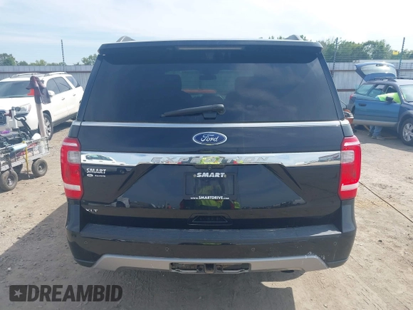 2019 Ford Expedition XLT with VIN 1FMJU1HT5KEA84864, listed as a IAAI auction lot 40174691 with 119,758 mi miles. Bid and sale history available at carsss.com. Image 16.