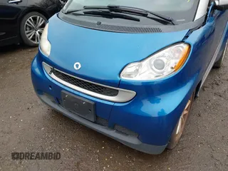 2009 Smart fortwo Passion z VIN WMEEK31X39K225478, wystawiony jako IAAI lot #41510522 z przebiegiem Nie podano mil oraz . Historia ofert i sprzedaży dostępna na DreamBid. Obrazek 6.