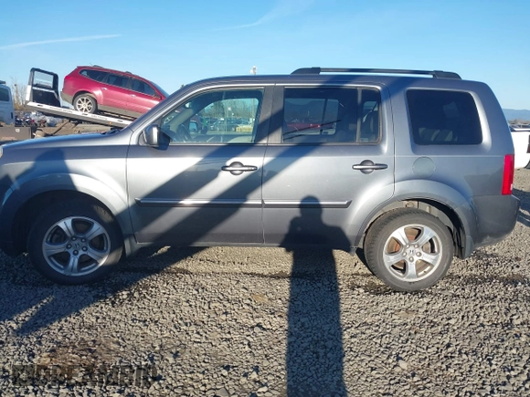 2013 Honda Pilot EX-L with VIN 5FNYF4H55DB029204, listed as a IAAI auction lot 41676566 with 173,213 mi miles. Bid and sale history available at carsss.com. Image 14.