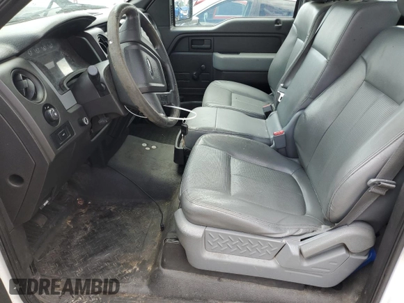2013 Ford F-150 XL z VIN 1FTMF1CM6DKE78521, wystawiony jako Copart lot #53265605 z przebiegiem 245 087 mil mil oraz Szkoda całkowita • Salvage title. Historia ofert i sprzedaży dostępna na DreamBid. Obrazek 7.