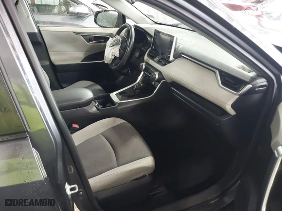 2019 Toyota RAV4 XLE with VIN JTMP1RFV8KD515441, listed as a IAAI auction lot 41859400 with 64,393 mi miles. Bid and sale history available at carsss.com. Image 5.