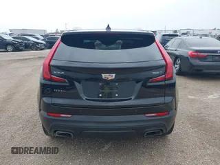 2020 Cadillac XT4 FWD Luxury z VIN 1GYAZAR4XLF146598, wystawiony jako IAAI lot #42211317 z przebiegiem 37 313 mil mil oraz . Historia ofert i sprzedaży dostępna na DreamBid. Obrazek 16.