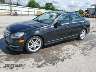 2012 Mercedes-Benz C 300 Sport z VIN WDDGF8BB1CR207366, wystawiony jako Copart lot #56564215 z przebiegiem 95 134 mil mil oraz Szkoda całkowita • Salvage title. Historia ofert i sprzedaży dostępna na DreamBid. Obrazek 1.