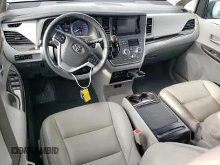 2017 Toyota Sienna XLE with VIN 5TDDZ3DC4HS168570, listed as a Copart auction lot 50559855 with 73,351 mi miles and Salvage title. Bid and sale history available at DreamBid. Image 8.