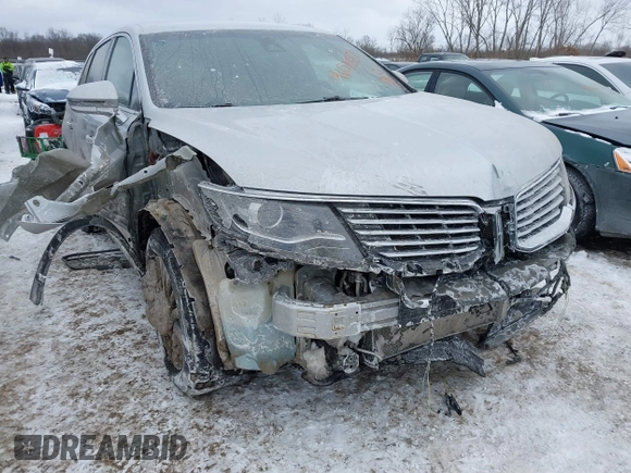 2018 Lincoln MKX Select with VIN 2LMPJ8KR6JBL19392, listed as a IAAI auction lot 41607522 with 91,930 mi miles. Bid and sale history available at carsss.com. Image 6.