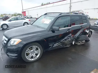 2015 Mercedes-Benz GLK 350 z VIN WDCGG8JB9FG394696, wystawiony jako IAAI lot #41991318 z przebiegiem 137 799 mil mil oraz . Historia ofert i sprzedaży dostępna na DreamBid. Obrazek 2.