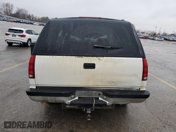 1998 Chevrolet Tahoe z VIN 1GNEK13R4WJ346191, wystawiony jako Copart lot #86583514 z przebiegiem 2 650 816 mil mil oraz Szkoda całkowita • Salvage title. Historia ofert i sprzedaży dostępna na DreamBid. Obrazek 6.
