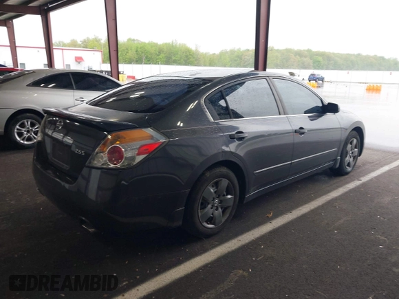 2007 Nissan Altima 2.5 with VIN 1N4AL21E07N433256, listed as a IAAI auction lot 42112617 with 199,109 mi miles. Bid and sale history available at carsss.com. Image 4.