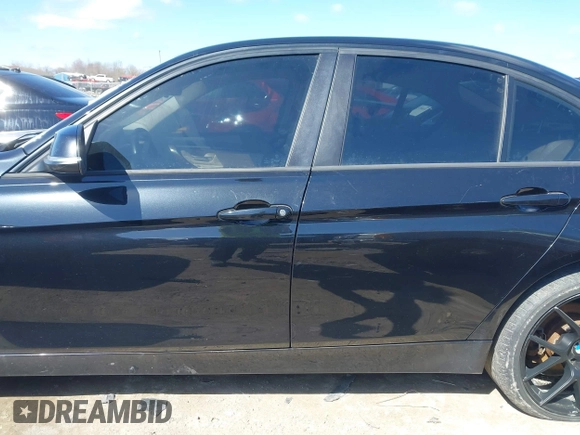 2015 BMW 3 Series 328i xDrive with VIN WBA3B3G51FNT17272, listed as a IAAI auction lot 41961948 with 151,532 mi miles and . Bid and sale history available at DreamBid. Image 15.