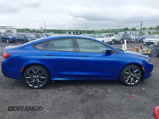 2016 Chrysler 200 S z VIN 1C3CCCDG3GN110510, wystawiony jako IAAI lot #42374730 z przebiegiem 54 912 mil mil oraz . Historia ofert i sprzedaży dostępna na DreamBid. Obrazek 13.
