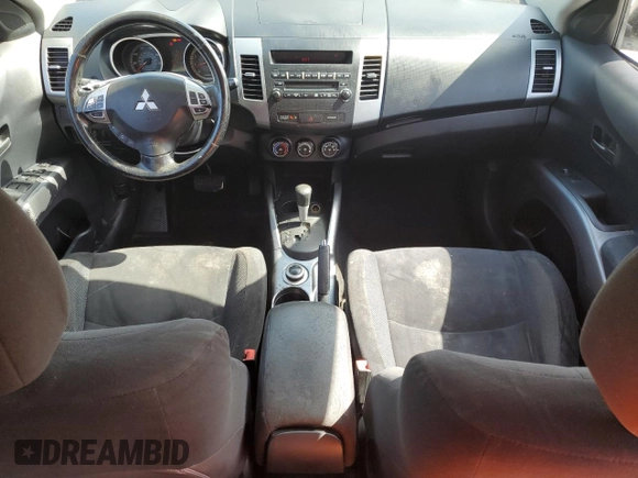 2007 Mitsubishi Outlander LS z VIN JA4MT31X77Z011292, wystawiony jako Copart lot #52422345 z przebiegiem 250 535 mil mil oraz Nie do naprawy • Non repairable. Historia ofert i sprzedaży dostępna na DreamBid. Obrazek 8.