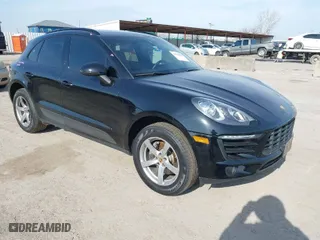 2018 Porsche Macan with VIN WP1AA2A54JLB01757, listed as a IAAI auction lot 41560853 with 98,815 mi miles. Bid and sale history available at carsss.com. Image 1.