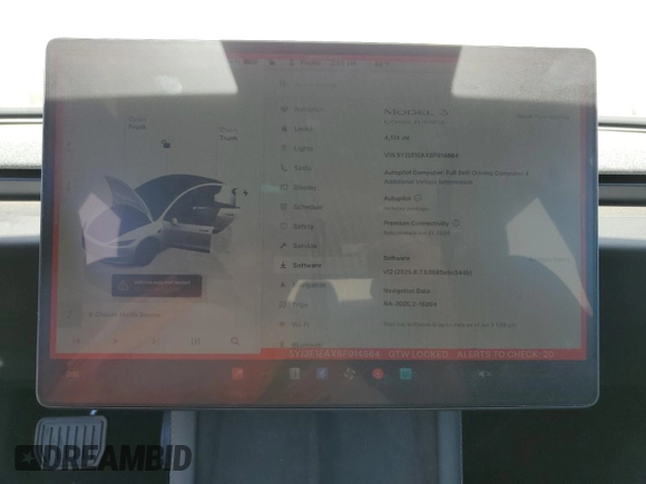 2025 Tesla Model 3 Long Range z VIN 5YJ3E1EAXSF914864, wystawiony jako Copart lot #60901055 z przebiegiem 4 174 mil mil oraz Szkoda całkowita • Salvage title. Historia ofert i sprzedaży dostępna na DreamBid. Obrazek 9.