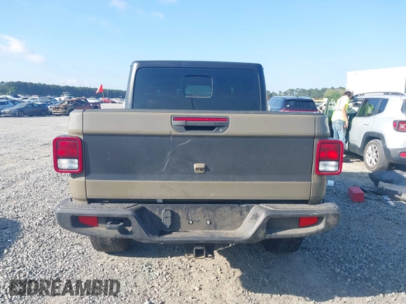 2020 Jeep Gladiator Sport S with VIN 1C6HJTAG0LL216406, listed as a IAAI auction lot 41991629 with 180,125 mi miles and . Bid and sale history available at DreamBid. Image 16.