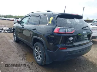 2019 Jeep Cherokee Latitude Plus with VIN 1C4PJMLB5KD489488, listed as a IAAI auction lot 42147598 with 33,002 mi miles and . Bid and sale history available at carsss.com. Image 3.