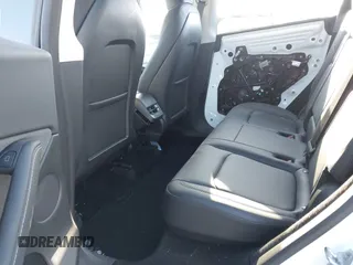 2023 Tesla Model Y Long Range z VIN 7SAYGDEE5PF765326, wystawiony jako IAAI lot #41757113 z przebiegiem 10 461 mil mil oraz . Historia ofert i sprzedaży dostępna na DreamBid. Obrazek 8.