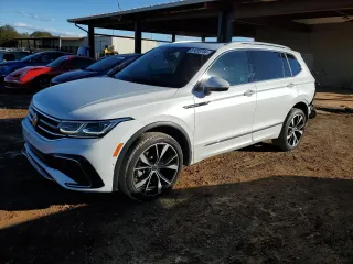 2023 Volkswagen Tiguan SEL R-Line z VIN 3VV4B7AX6PM032296, wystawiony jako Copart lot #81635784 z przebiegiem 23 746 mil mil oraz Szkoda całkowita • Salvage title. Historia ofert i sprzedaży dostępna na DreamBid. Obrazek 1.