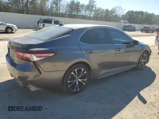 2020 Toyota Camry SE with VIN 4T1G11AK6LU886786, listed as a Copart auction lot 46425935 with 123,768 mi miles and Salvage Title. Bid and sale history available at carsss.com. Image 3.