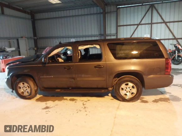 2010 Chevrolet Suburban LS with VIN 1GNUCHE01AR158111, listed as a IAAI auction lot 41602157 with 263,227 mi miles. Bid and sale history available at carsss.com. Image 15.