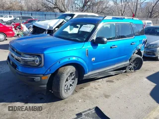 2022 Ford Bronco Sport Big Bend z VIN 3FMCR9B63NRD18433, wystawiony jako IAAI lot #41668248 z przebiegiem 23 364 mil mil oraz . Historia ofert i sprzedaży dostępna na DreamBid. Obrazek 2.