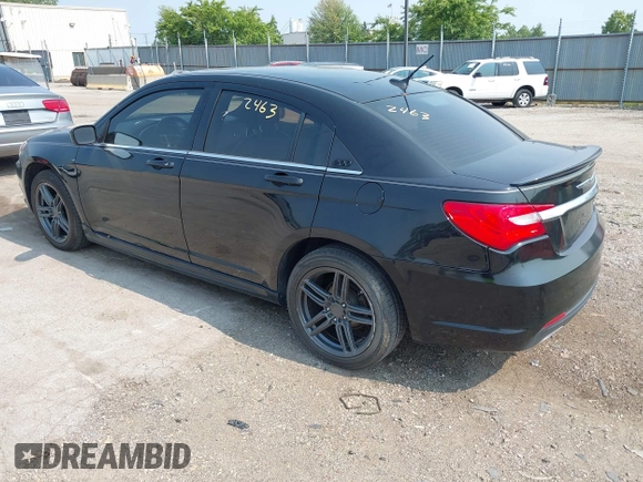 2014 Chrysler 200 Limited z VIN 1C3CCBCG7EN186773, wystawiony jako IAAI lot #42472463 z przebiegiem 131 327 mil mil oraz . Historia ofert i sprzedaży dostępna na DreamBid. Obrazek 3.