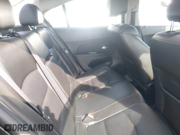 2014 Chevrolet Cruze 2LT z VIN 1G1PE5SB2E7320522, wystawiony jako IAAI lot #42073346 z przebiegiem 116 427 mil mil oraz . Historia ofert i sprzedaży dostępna na DreamBid. Obrazek 8.