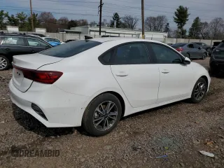 2024 Kia Forte LXS with VIN 3KPF24ADXRE832771, listed as a Copart auction lot 49672725 with 2,808 mi miles and Salvage Title. Bid and sale history available at DreamBid. Image 3.