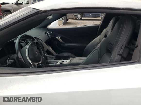 2015 Chevrolet Corvette 1LT с VIN 1G1YB2D71F5102492, выставлен на аукционе Copart как лот 52901085 с пробегом Не указан миль и Списание • Salvage title. История ставок и продаж доступна на DreamBid. Изображение 7.