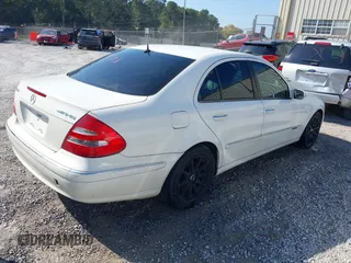 2006 Mercedes-Benz E-Class 3.5L with VIN WDBUF56J66A874920, listed as a IAAI auction lot 40727681 with 141,851 mi miles. Bid and sale history available at carsss.com. Image 4.