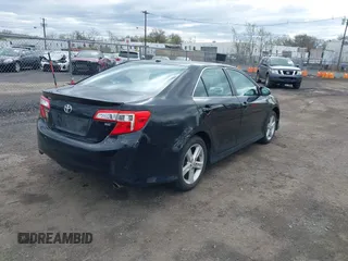 2012 Toyota Camry L with VIN 4T1BF1FK0CU135929, listed as a IAAI auction lot 42059366 with 172,236 mi miles. Bid and sale history available at carsss.com. Image 4.