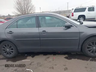 2011 Toyota Camry LE z VIN 4T4BF3EK7BR165320, wystawiony jako IAAI lot #41299126 z przebiegiem 271 182 mil mil oraz . Historia ofert i sprzedaży dostępna na DreamBid. Obrazek 13.