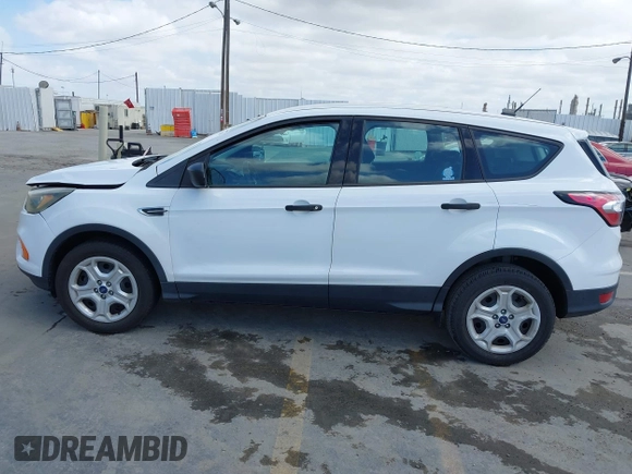 2018 Ford Escape S z VIN 1FMCU0F78JUA56974, wystawiony jako IAAI lot #42232294 z przebiegiem 63 511 mil mil oraz . Historia ofert i sprzedaży dostępna na DreamBid. Obrazek 14.