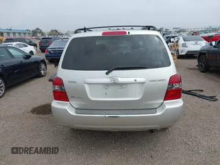 2005 Toyota Highlander z VIN JTEEP21A050123515, wystawiony jako IAAI lot #42262337 z przebiegiem 215 443 mil mil oraz . Historia ofert i sprzedaży dostępna na DreamBid. Obrazek 17.
