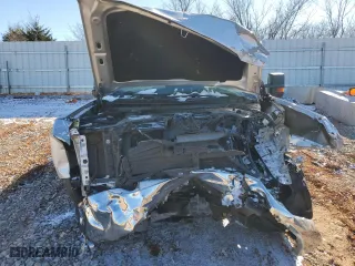 2018 Chevrolet Silverado 1500 LT with VIN 3GCUKREC4JG298407, listed as a Copart auction lot 89132105 with 0 mi miles and Salvage Title. Bid and sale history available at carsss.com. Image 5.