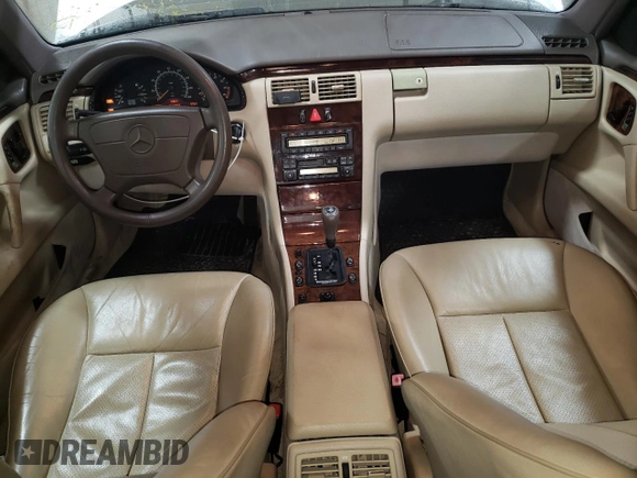 1997 Mercedes-Benz E-Class with VIN WDBJF72F6VA263199, listed as a Copart auction lot 43445715 with 121,444 mi miles and Salvage Title. Bid and sale history available at carsss.com. Image 8.