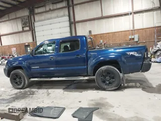 2007 Toyota Tacoma with VIN 5TELU42N47Z426804, listed as a IAAI auction lot 41543032 with 245,428 mi miles and . Bid and sale history available at DreamBid. Image 14.