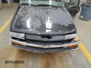 2001 Chevrolet S-10 LS with VIN 1GCCS19W518137894, listed as a Copart auction lot 51123925 with Not Provided miles and Salvage Title. Bid and sale history available at DreamBid. Image 11.
