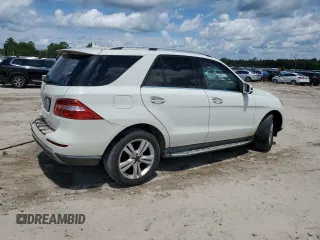 2013 Mercedes-Benz M 350 z VIN 4JGDA5JBXDA136675, wystawiony jako Copart lot #61137725 z przebiegiem 123 380 mil mil oraz Szkoda całkowita • Salvage title. Historia ofert i sprzedaży dostępna na DreamBid. Obrazek 3.