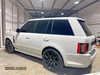 2011 Land Rover Range Rover SC z VIN SALMF1E46BA357805, wystawiony jako Copart lot #59821445 z przebiegiem 120 381 mil mil oraz Czysty tytuł • Clean title. Historia ofert i sprzedaży dostępna na DreamBid. Obrazek 3.