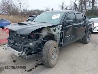 2017 Toyota Tacoma SR5 with VIN 5TFAZ5CN9HX043074, listed as a IAAI auction lot 41813109 with 137,335 mi miles and . Bid and sale history available at carsss.com. Image 18.