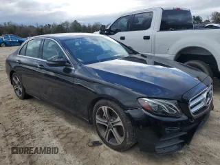 2018 Mercedes-Benz E-Class E 300 with VIN WDDZF4JBXJA317301, listed as a Copart auction lot 49132995 with 0 mi miles and Salvage Title. Bid and sale history available at carsss.com. Image 4.