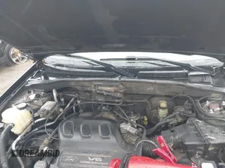 2002 Ford Escape XLT Choice с VIN 1FMYU03172KB55319, выставлен на аукционе IAAI как лот 42482300 с пробегом 209 074 миль миль и . История ставок и продаж доступна на DreamBid. Изображение 10.
